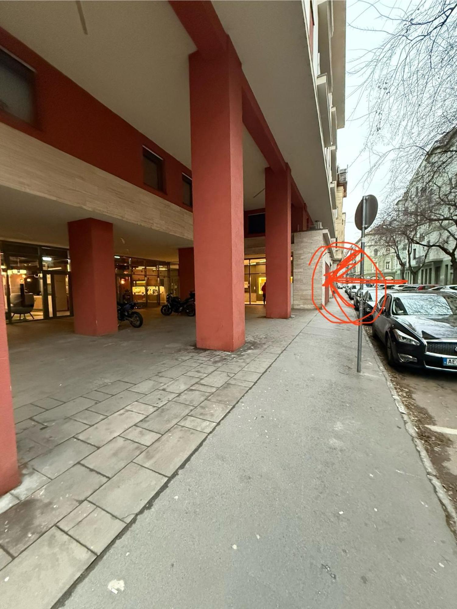 Churri Downtown - With Garage, Budapest